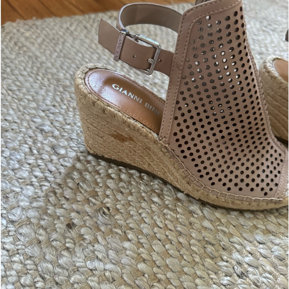 Nude sandals